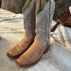 Women’s Justin Boots